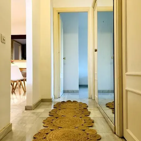 Apartamento Alquiler Vacacional. Bajo Con Parrilla Y Piscina, Cerca De La Playa Y Puerto Banus