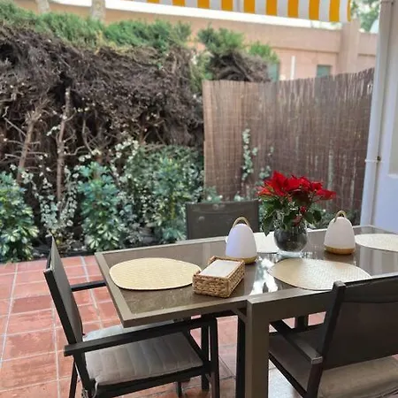 Alquiler Vacacional. Bajo Con Parrilla Y Piscina, Cerca De La Playa Y Puerto Banus * Estepona
