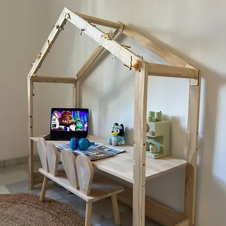 Apartamento Alquiler Vacacional. Bajo Con Parrilla Y Piscina, Cerca De La Playa Y Puerto Banus *