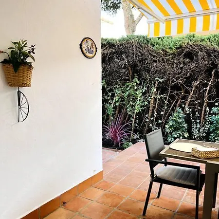 Alquiler Vacacional. Bajo Con Parrilla Y Piscina, Cerca De La Playa Y Puerto Banus * Estepona