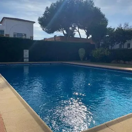 Alquiler Vacacional. Bajo Con Parrilla Y Piscina, Cerca De La Playa Y Puerto Banus Apartamento Estepona