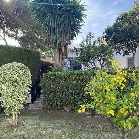 Alquiler Vacacional. Bajo Con Parrilla Y Piscina, Cerca De La Playa Y Puerto Banus *